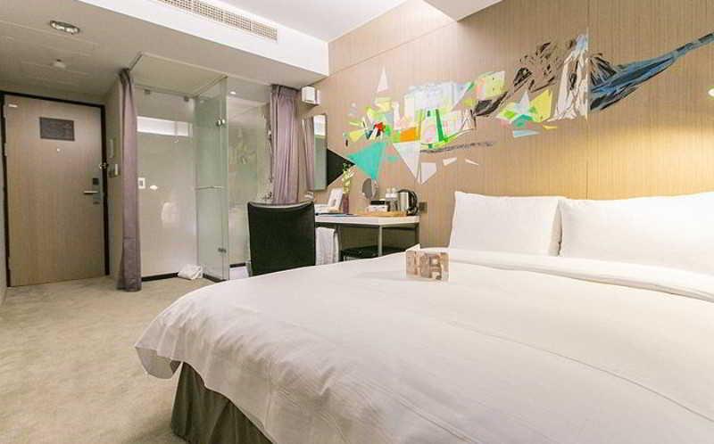 Hotelday Taichung Buitenkant foto